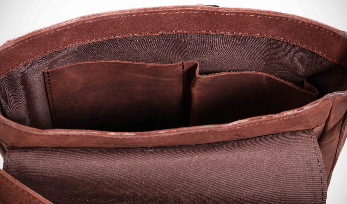 Buffalo Leather Messenger / Crossbody bag in Crazy horse