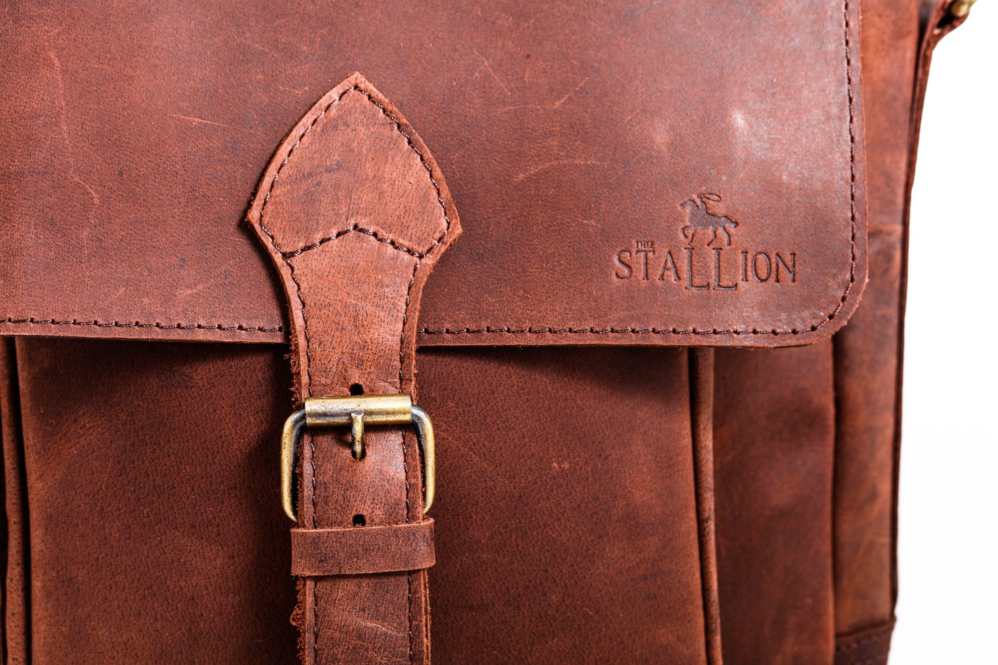 Buffalo Leather Messenger / Crossbody bag in Crazy horse